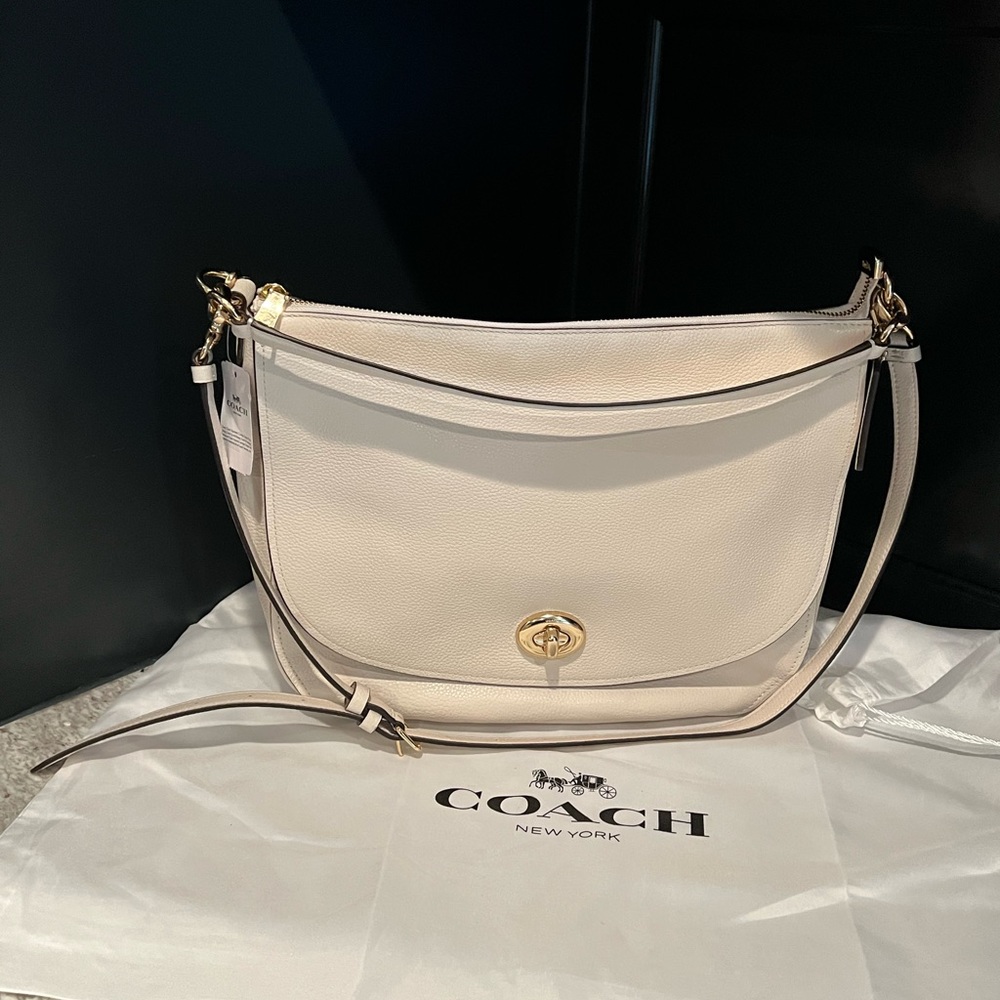 COACH Pebbled Turnlock Hobo- Chalk 👜